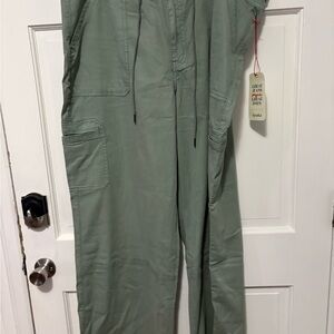 ARULA Sage Green Wide Leg Pants